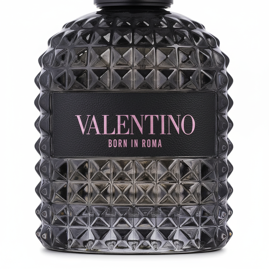 Valentino Born in Roma - Bottle Close-up